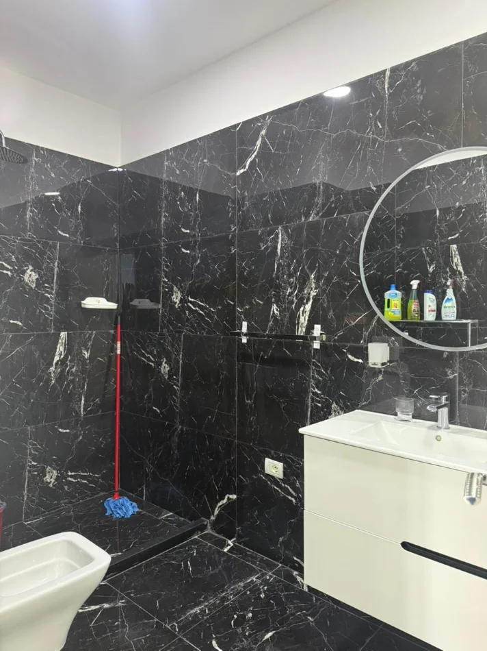 Tirane, jepet me qera apartament 1+1+Aneks Kati 9, 80 m² 90.000 € 