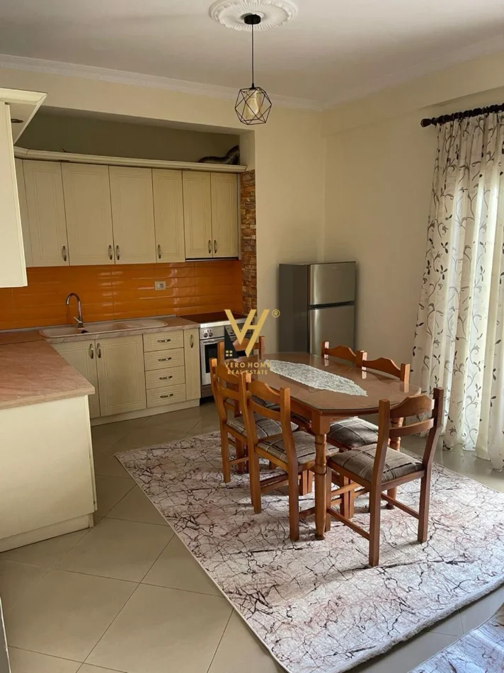 Tirane, jepet me qera apartament 2+1+Ballkon Kati 2, 85 m² 470 € (ASTIR)