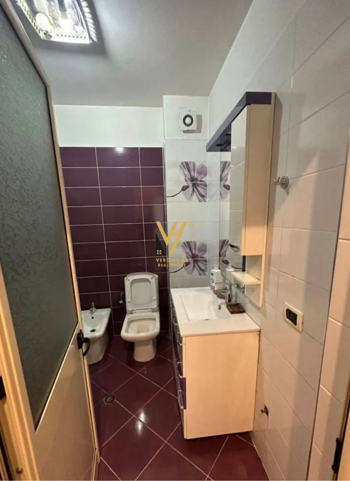 Tirane, jepet me qera apartament 1+1+Ballkon Kati 9, 76 m² 440 € (ASTIR)