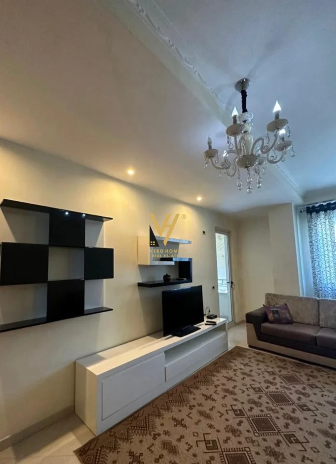 Tirane, jepet me qera apartament 1+1+Ballkon Kati 9, 76 m² 440 € (ASTIR)