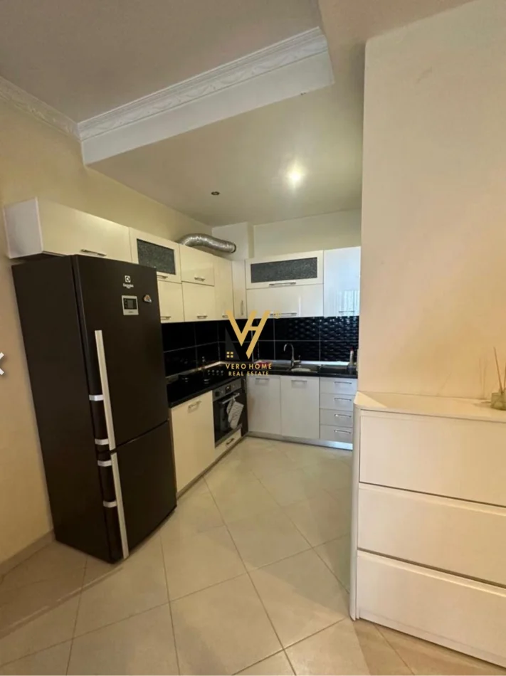 Tirane, jepet me qera apartament 1+1+Ballkon Kati 9, 76 m² 440 € (ASTIR)
