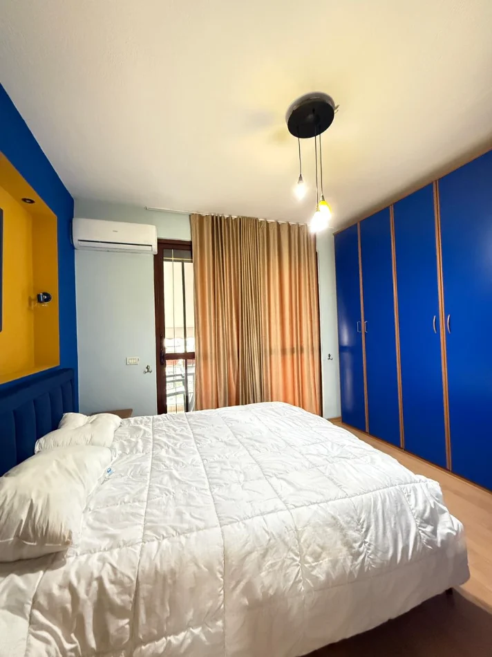 Tirane, jepet me qera apartament 2+1+Ballkon Kati 7, 110 m² 1.200 € (Zona e Bllokut, Tiranë)