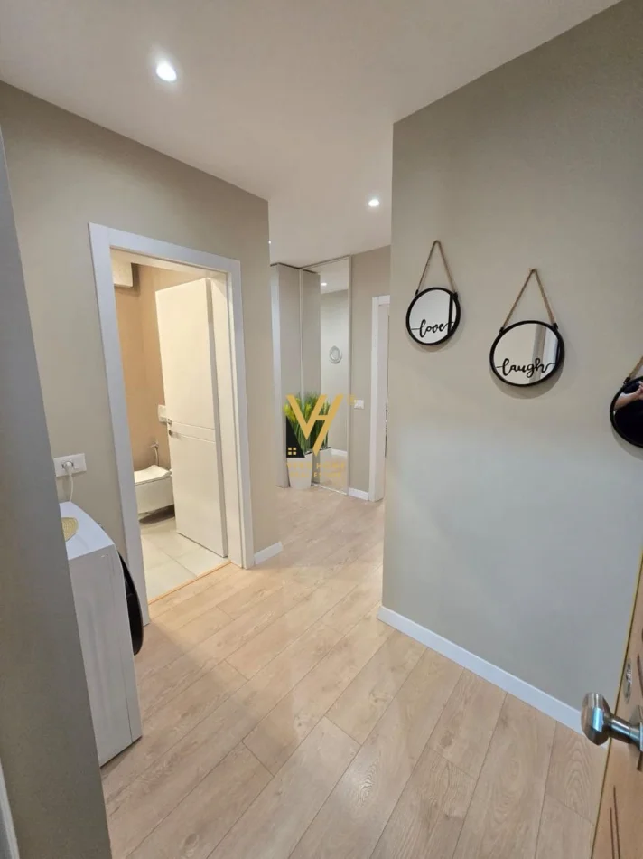 Tirane, shitet apartament 2+1+Ballkon Kati 6, 87 m² 237.000 € (RRUGA E KAVAJES)