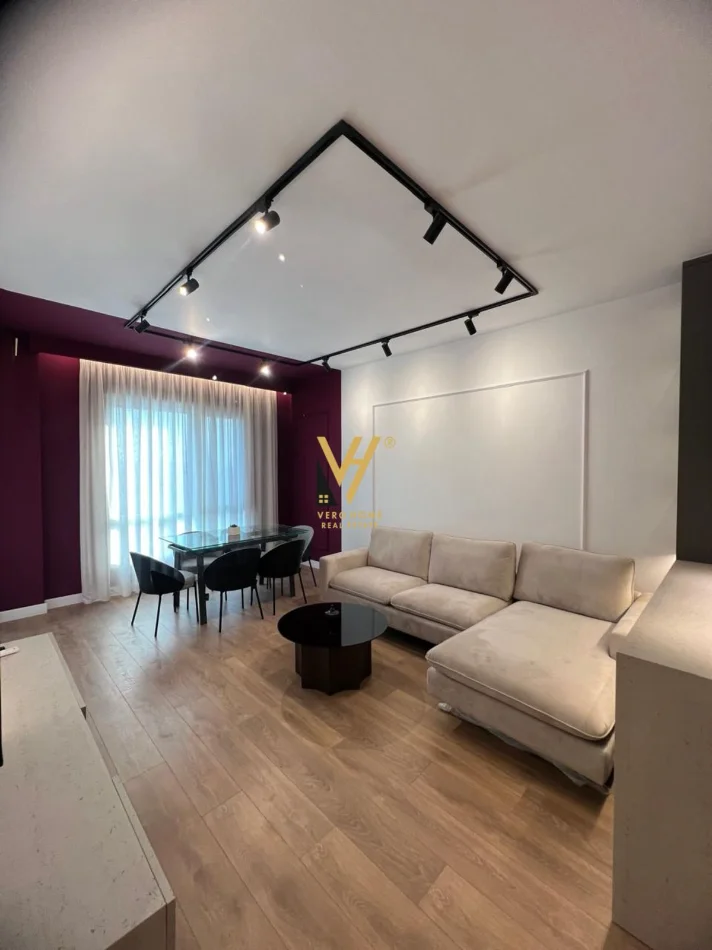 Tirane, jepet me qera apartament 2+1+Ballkon Kati 2, 90 m² 1.050 € (PORCELAN)