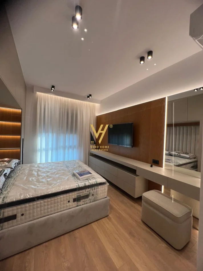 Tirane, jepet me qera apartament 2+1+Ballkon Kati 2, 90 m² 1.050 € (PORCELAN)