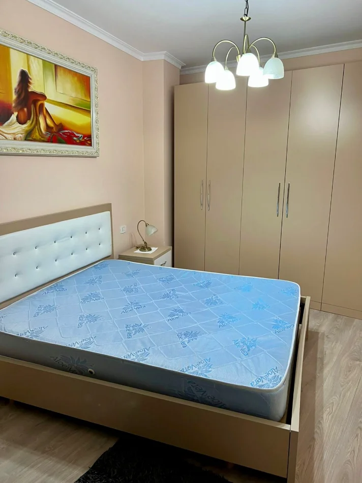 Tirane, jepet me qera apartament 1+1 Kati 4, (21 dhjetori)