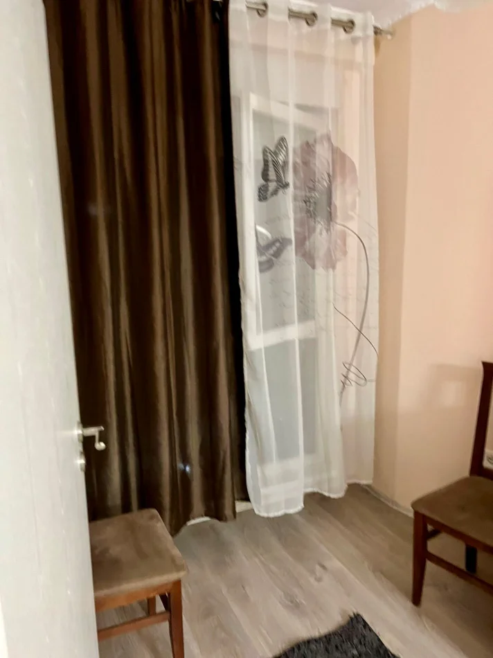 Tirane, jepet me qera apartament 1+1 Kati 4, (21 dhjetori)