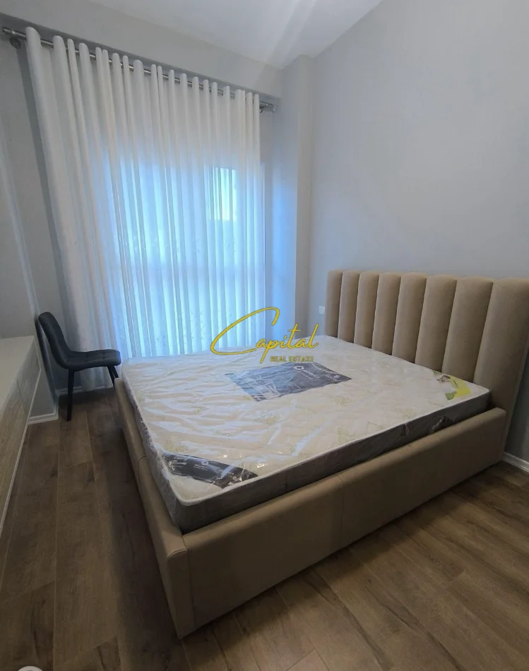 Tirane, jepet me qera apartament 1+1 Kati 6, 73 m² 600 € (LAPRAKE)