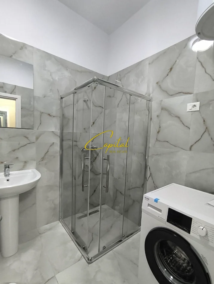 Tirane, jepet me qera apartament 1+1 Kati 6, 73 m² 600 € (LAPRAKE)