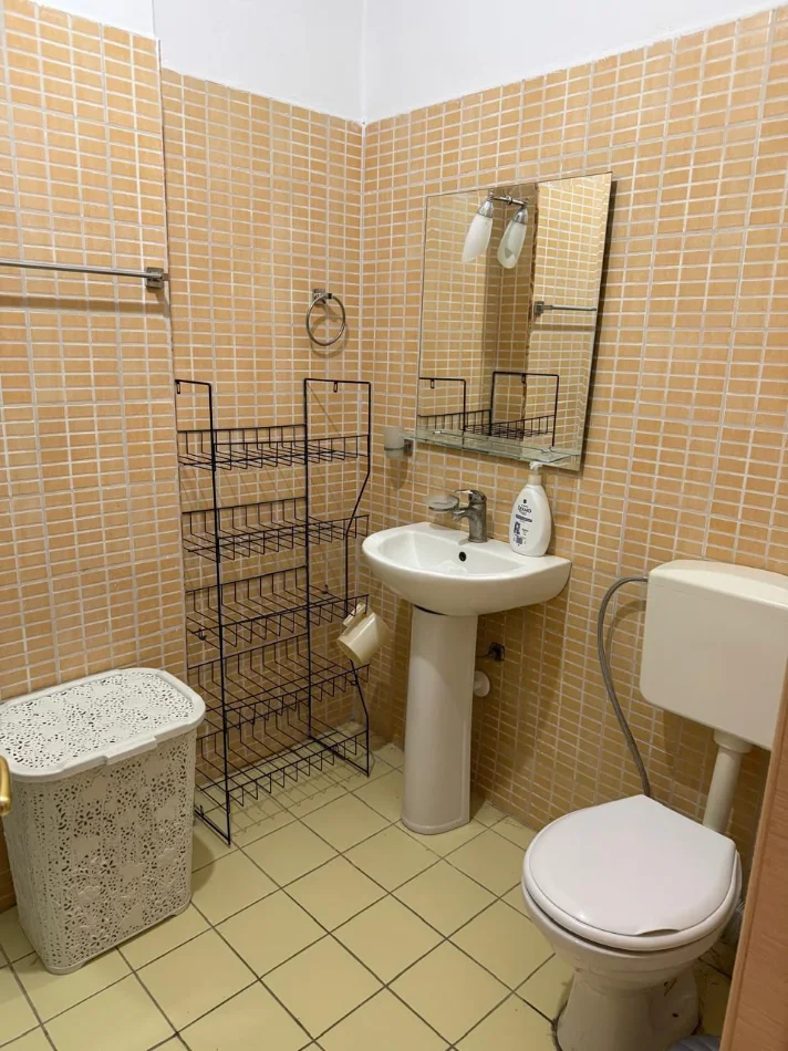 Tirane, jepet me qera apartament 1+1 Kati 7, 60 m² 380 € (ASTIR)