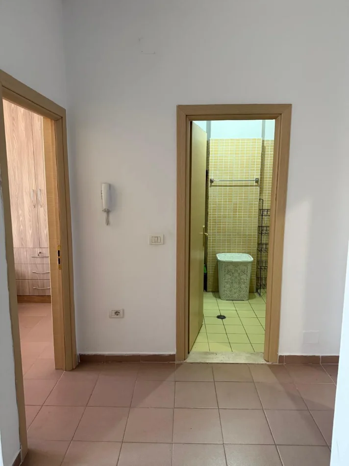 Tirane, jepet me qera apartament 1+1 Kati 7, 60 m² 380 € (ASTIR)