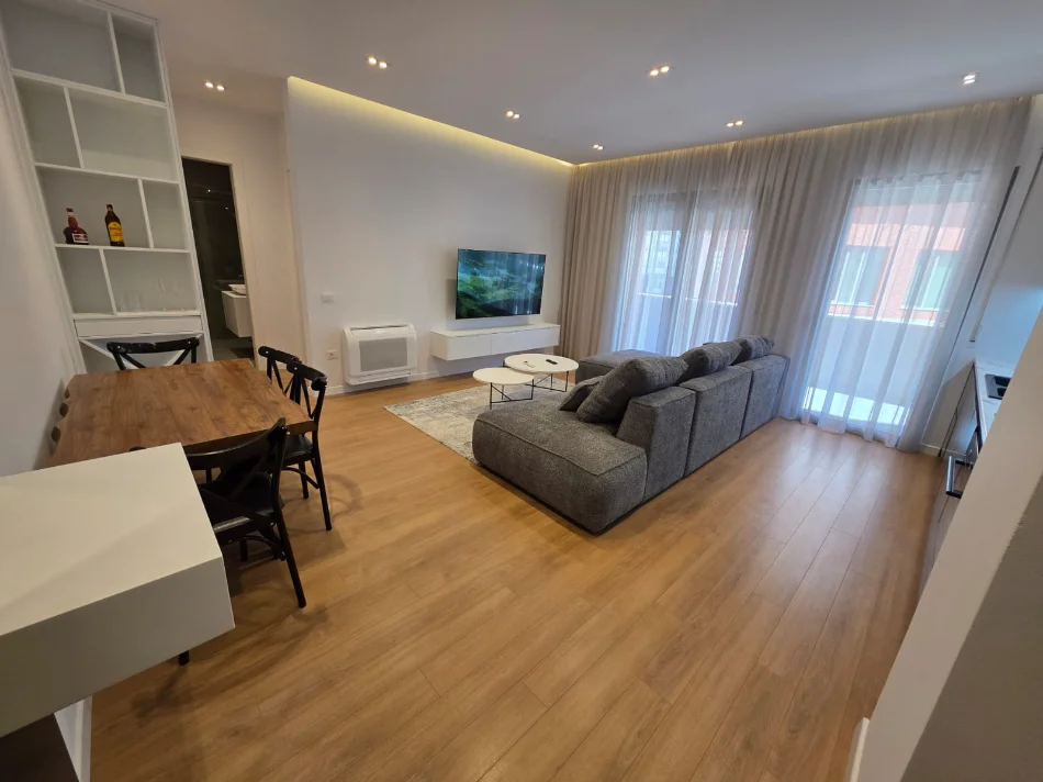 Tirane, jepet me qera apartament 1+1 Kati 3, 72 m² 1.000 € (DELIJORGJI)