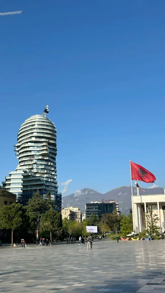 Tirane, shitet apartament 1+1 Kati 8, 119 m² 560.000 € (SHESHI SKENDERBEJ)