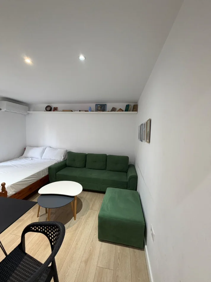 Tirane, shitet apartament 1+1 Kati 3, 80 m² 250.000 € (Rruga Fortuzi)