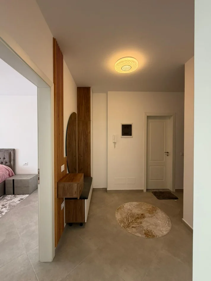 Tirane, jepet me qera apartament 1+1 Kati 8, 70 m² 450 € (Rruga Sokrat Miho)