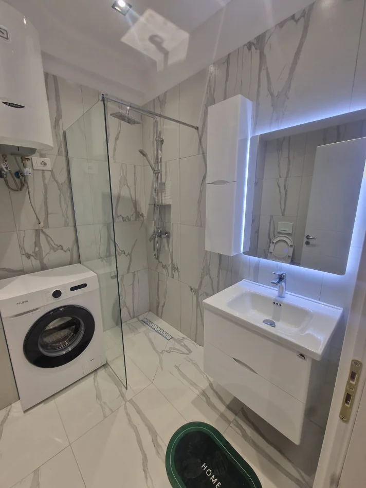 Tirane, jepet me qera apartament 1+1 Kati 3, 70 m² 550 € (Rruga Sokrat Miho)
