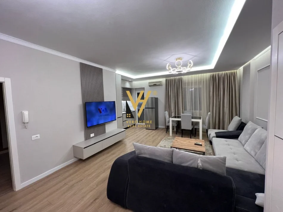 Tirane, jepet me qera apartament 2+1+Ballkon Kati 2, 67 m² 620 € (KODRA E DIELLIT)