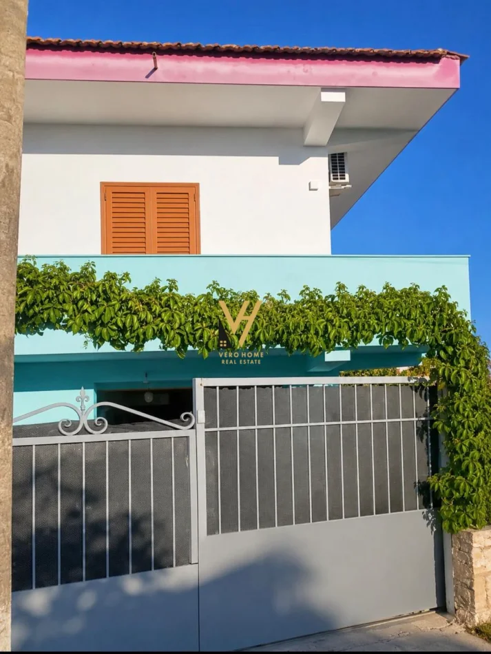 Tirane, shitet Vile 2 Katshe Kati 0, 185 m² 386.000 € (SHKOZE)