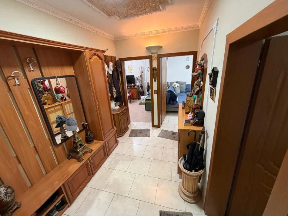 Tirane, shitet apartament 2+1+Aneks Kati 5, 72 m² 160.000 € 