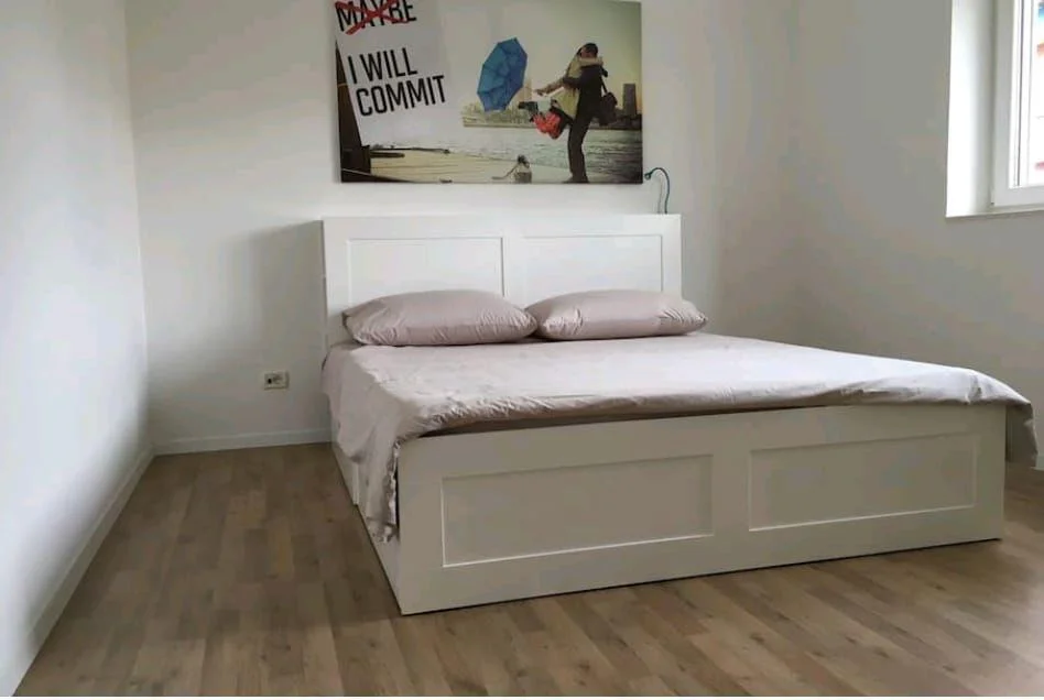 Tirane, jepet me qera apartament 1+1 Kati 2, 60 m² 650 € (Rruga Mustafa Matohiti)