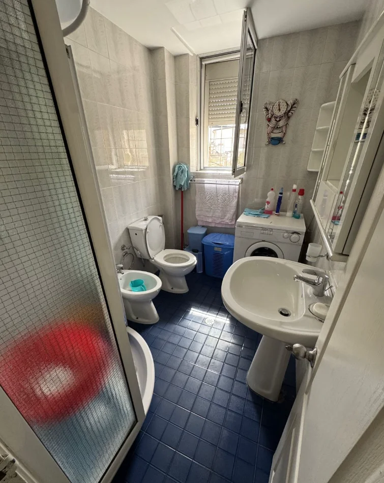Tirane, shitet apartament 1+1 Kati 2, 60 m² 150.000 € (Brryli)