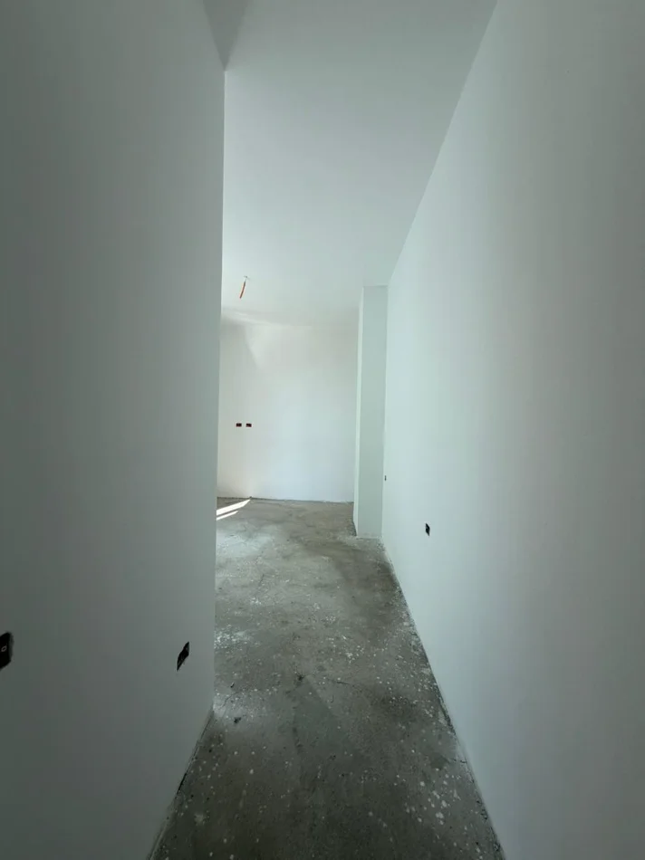 Tirane, shitet apartament 3+1+Ballkon Kati 6, 148 m² 223.500 € (Porcelan)