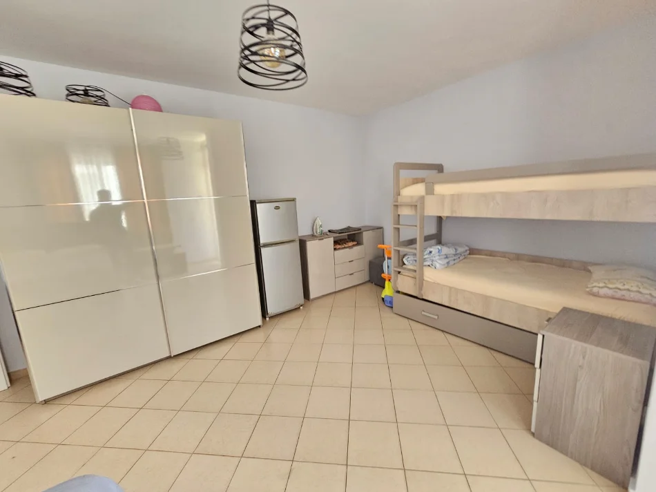 Durres, shitet apartament 1+1+Aneks+Ballkon Kati 5, 83 m² 110.000 € 
