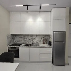 Tirane, jepet me qera apartament 1+1 Kati 5, 60 m² 420 € (Univers City)