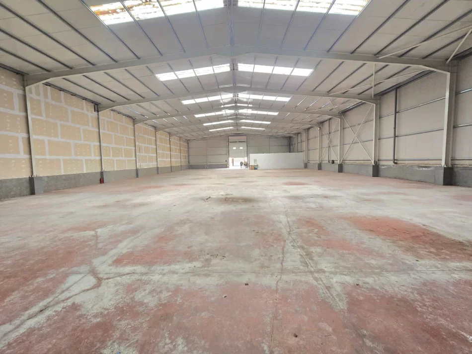 Tirane, jepet me qera magazine Kati 0, 1.200 m² 5.300 € (VAQARR)