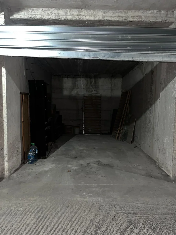 Tirane, shitet Kati -1, 30 m² 30.000 € (Grand gallery)