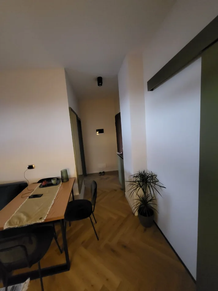Tirane, shitet apartament 1+1+Ballkon Kati 8, 75 m² 150.000 € (Tregu Elektrik)Rruga e Elbasanit