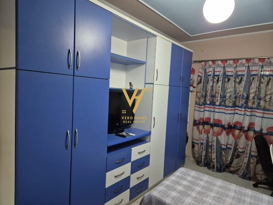 Tirane, jepet me qera apartament 2+1+Ballkon Kati 6, 95 m² 670 € (ISH TREGU ELEKTIRK)