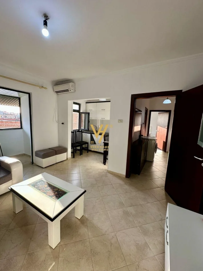 Tirane, jepet me qera apartament 1+1+Ballkon Kati 5, 65 m² 420 € (RRUGA DRITAN HOXHA)