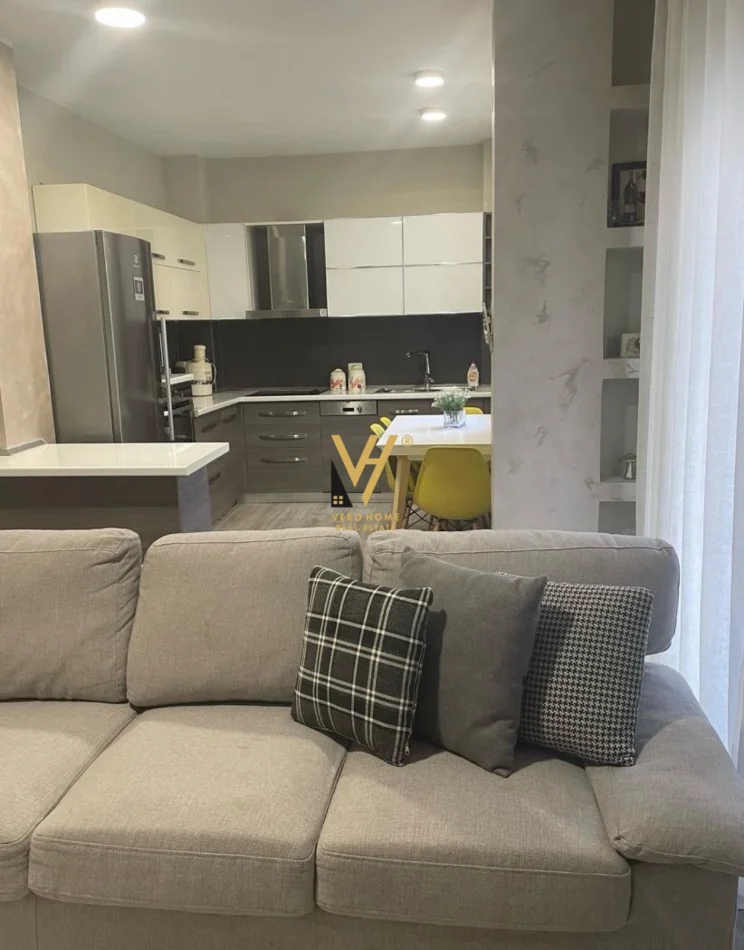Tirane, shitet apartament 2+1+Ballkon Kati 1, 98 m² 204.000 € (KODRA E DIELLIT)