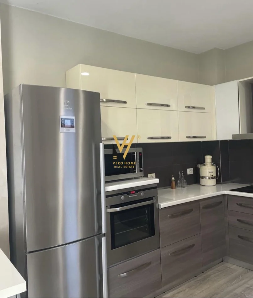 Tirane, shitet apartament 2+1+Ballkon Kati 1, 98 m² 204.000 € (KODRA E DIELLIT)