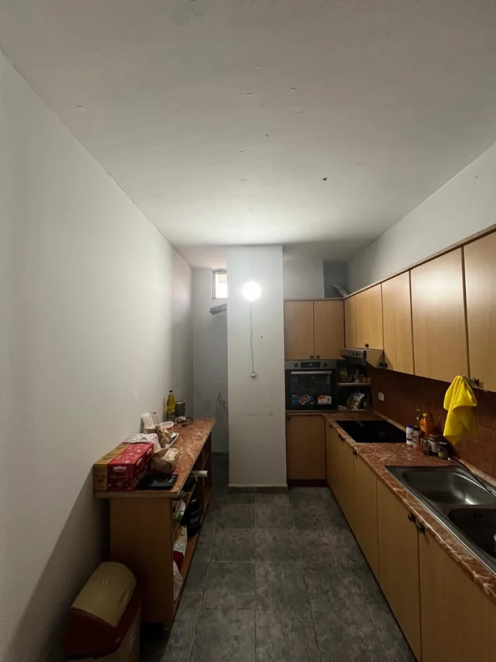 Shitet apartament 2+1 ne Ali Dem