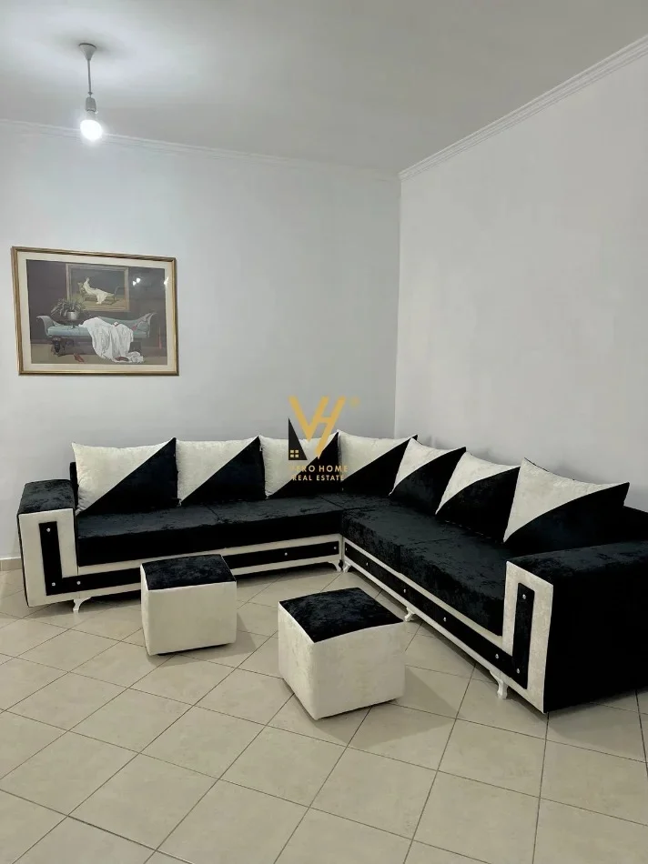 Tirane, shitet apartament 2+1+Ballkon Kati 2, 92 m² 180.000 € (FRESKU)