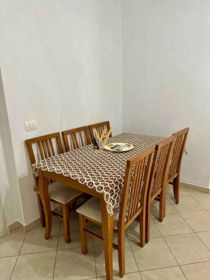 Tirane, shitet apartament 2+1+Ballkon Kati 2, 92 m² 180.000 € (FRESKU)