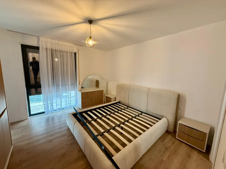 Tirane, jepet me qera apartament 2+1 Kati 1, (CASA ITALIA)