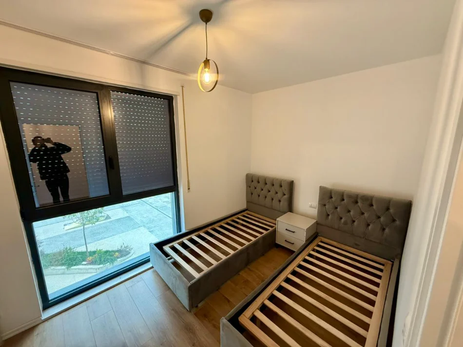 Tirane, jepet me qera apartament 2+1 Kati 1, (CASA ITALIA)
