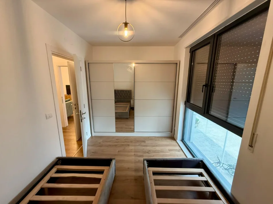 Tirane, jepet me qera apartament 2+1 Kati 1, (CASA ITALIA)