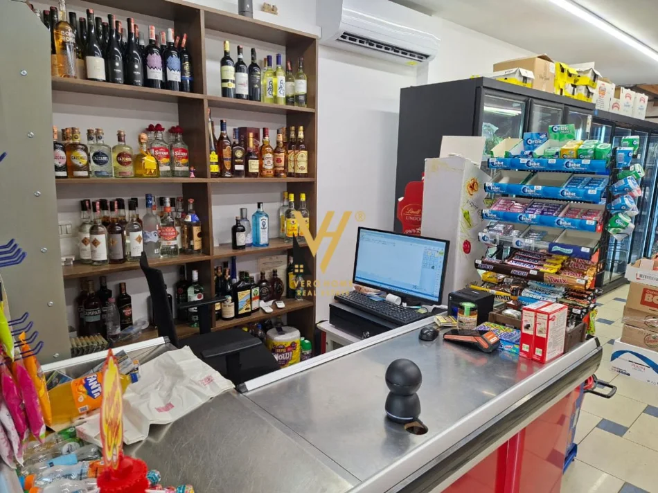 Tirane, jepet me qera dyqan Kati 0, 134 m² 1.500 € (MYSLYM SHYRI)