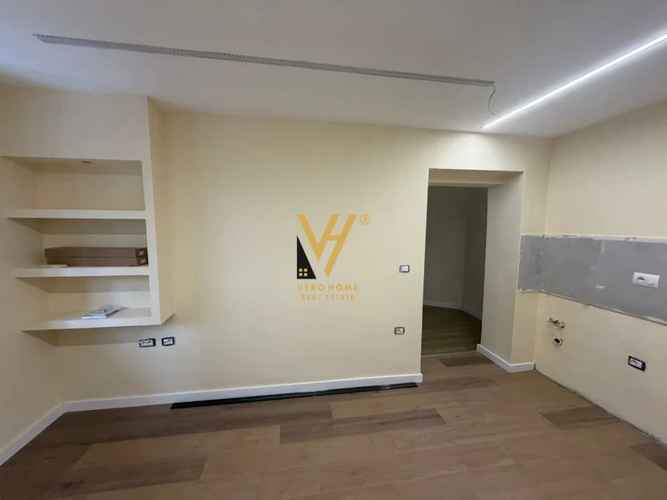 Tirane, shitet garsonier Kati 2, 27 m² 78.000 € (RRUGA E ELBASANIT)