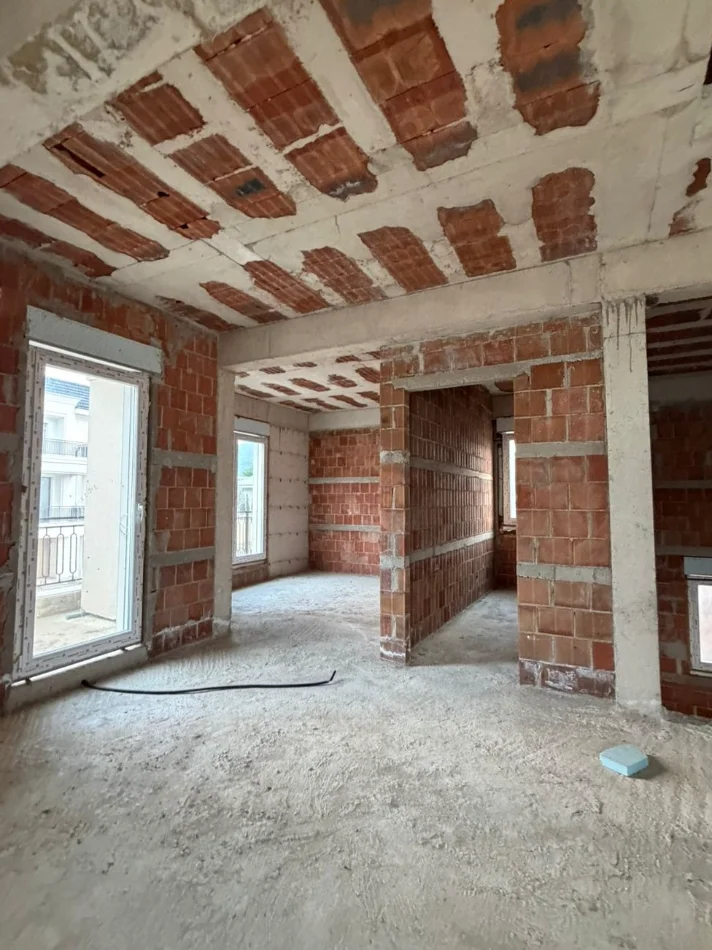 shitet Vile 3 Katshe , 520 m² 1.560.000 € (COLINA VERDE)