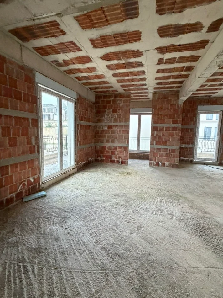 shitet Vile 3 Katshe , 520 m² 1.560.000 € (COLINA VERDE)