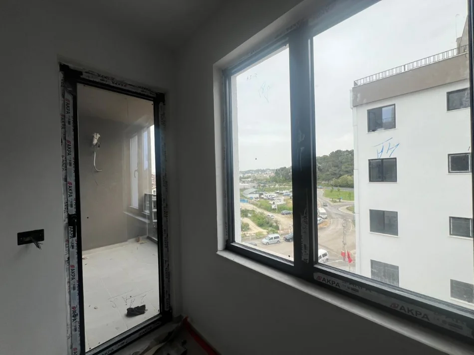 Durres, shes apartament 1+1+Aneks+Ballkon Kati 4, 69 m² 86.250 € (rruga mali robit)