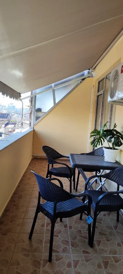 Tirane, jepet me qera apartament 1+1 Kati 5, 85 m² 700 € (Rruga Islam Alla tek mulliri, Rruga Kavajes)
