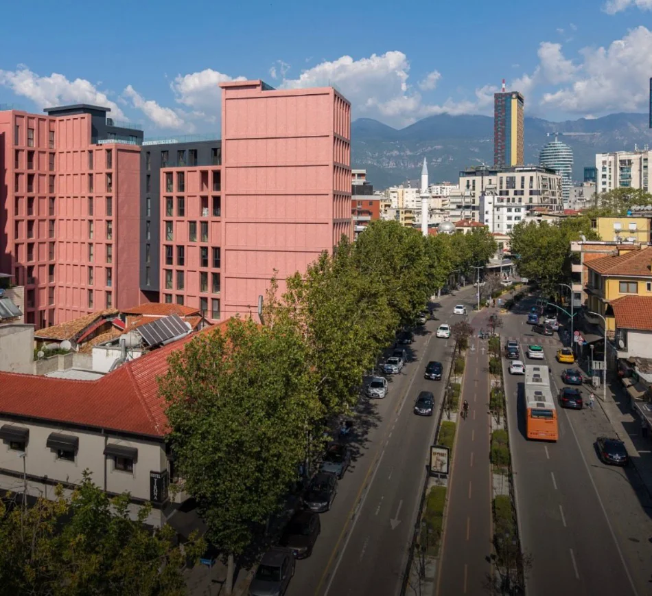 Tirane, jepet me qera zyre Kati 7, 261 m² 6.500 € (QENDER)