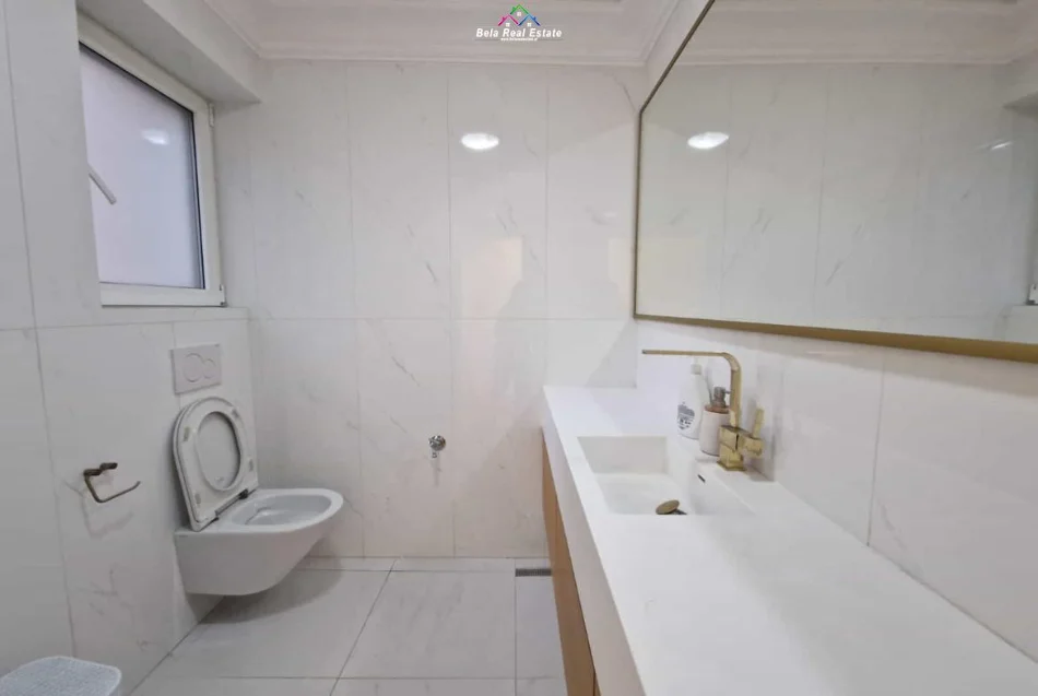 Tirane, jepet me qera zyre Kati 2, 130 m² 1.420 € (rruga durresit)