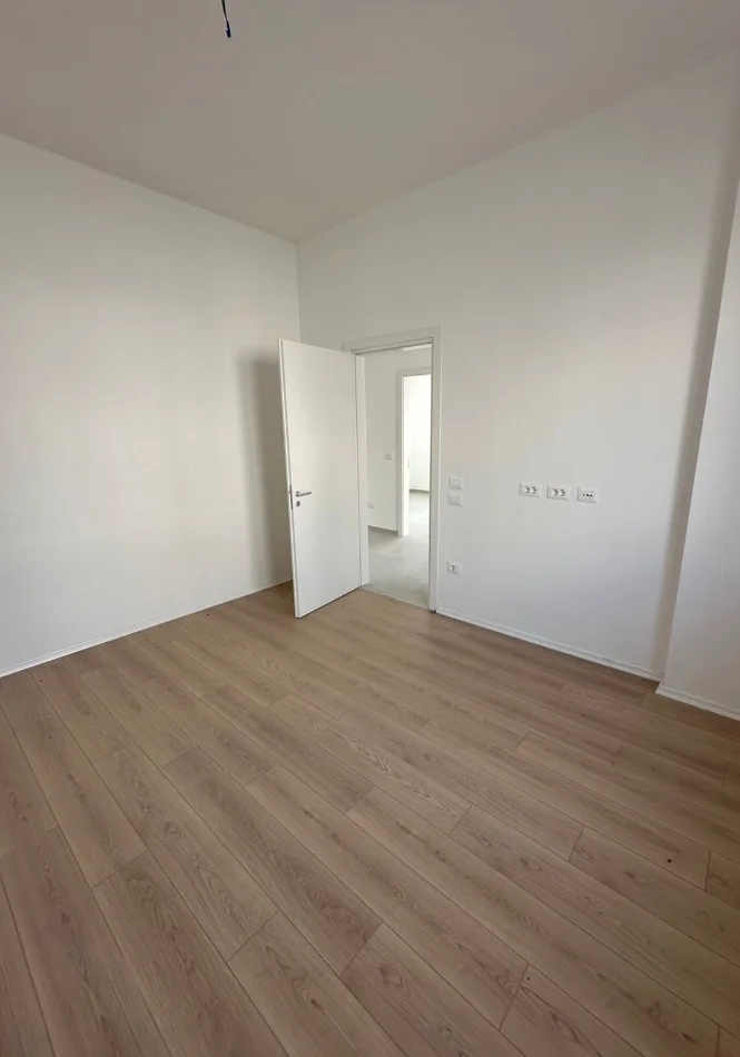 Tirane, shitet Vile , 353 m² 1.050.000 € (teg)